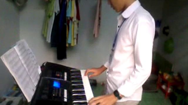 Love Story Yamaha PSR 423 смотреть онлайн