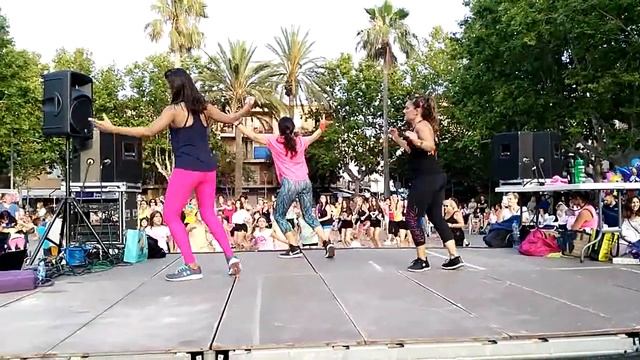 Танцует все! желающие) Port de Pollensa -Mallorca/Майорка, Порт-де-Польенса смотреть онлайн