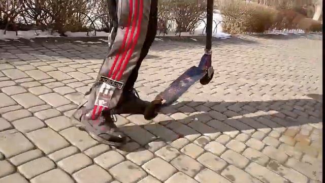 ДРОП НА "трюковом" САМОКАТЕ В SLOW MOTION смотреть онлайн