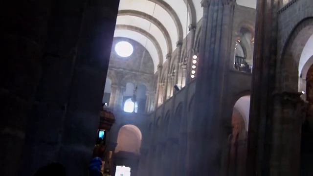 Santiago de Compostela 2014 - Cathedral service with spectacular incense burner - Travel with LVBO смотреть онлайн