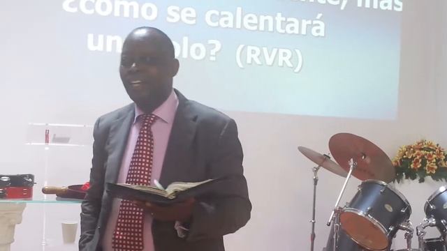 4 SEÑALES DE QUE NO ESTÁS SOLO смотреть онлайн