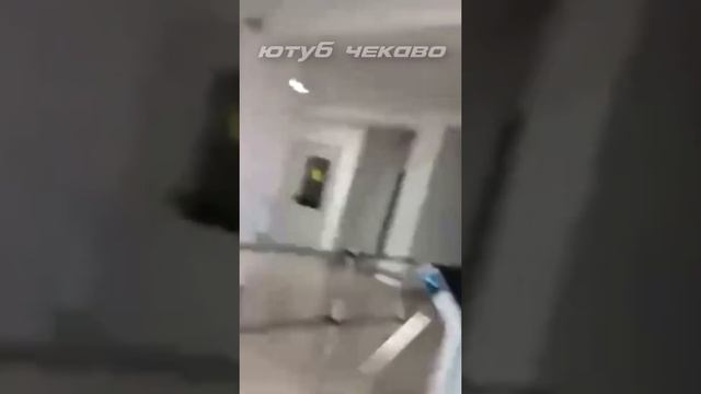 В ШКОЛЬНОМ ТУАЛЕТЕ СКРЫТАЯ КАМЕРА