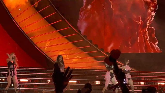 Blackpink - Kill This Love fancam at Coachella Weekend 1 4/15/23 смотреть онлайн