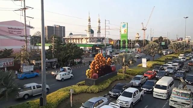 Сукхумвит роуд Паттайя Пешеходный переход Самая длинная улица в мире смотреть онлайн