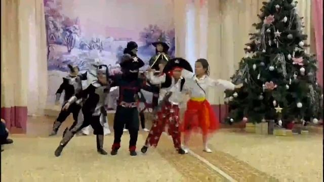 Новогодние поздравления! смотреть онлайн