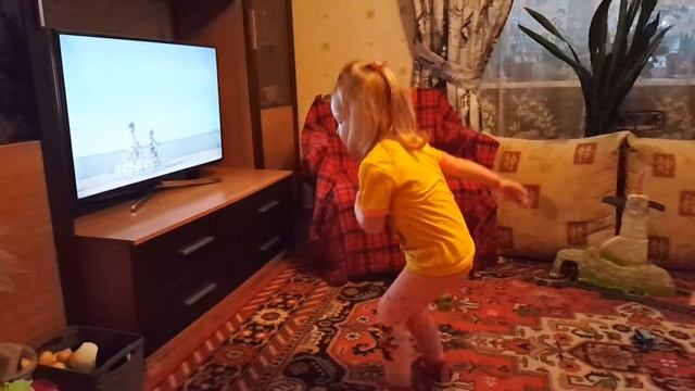 Ксюша VS Шакира смотреть онлайн