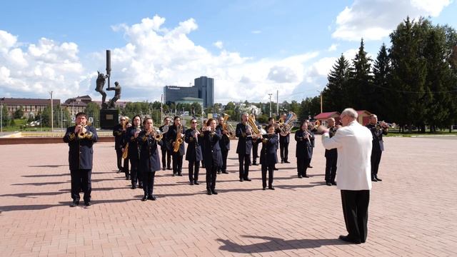Универсальный оркестр джазово-духовой и эстрадной музыки НКЦ "Элмэт" - Марш С. Сайдашева смотреть онлайн