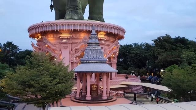 Erawan museum, Bangkok. Музей Эраван, Бангкок смотреть онлайн