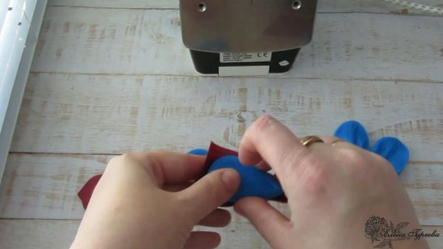 Мини МК по созданию лепестков пиона на вайнерах.