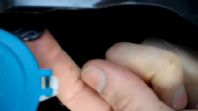 How to Remove a Land Rover Freelander 2 Headlight смотреть онлайн