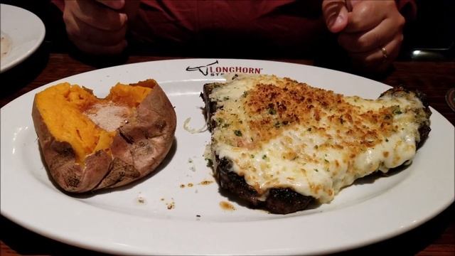 ЕДА В США.ОГРОМНЫЕ ПОРЦИИ.УЖИН В РЕСТОРАНЕ '' LONGHORN