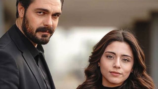 Halil İbrahim and Sıla had breakfast together, Halil İbrahim bought Sıla flowers смотреть онлайн