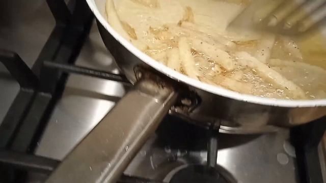 ПОЛНЫЙ ГАЙД КАК ПРИГОТОВИТЬ КАРТОШКУ ФРИ!! смотреть онлайн