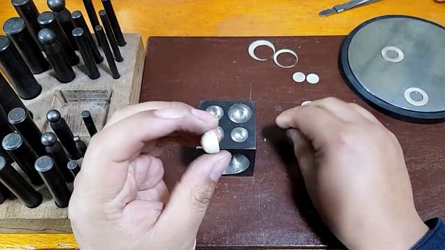 COMO HACER ESFERAS DE PLATA curso de joyería parte 6 ( how to make silver beads ) смотреть онлайн