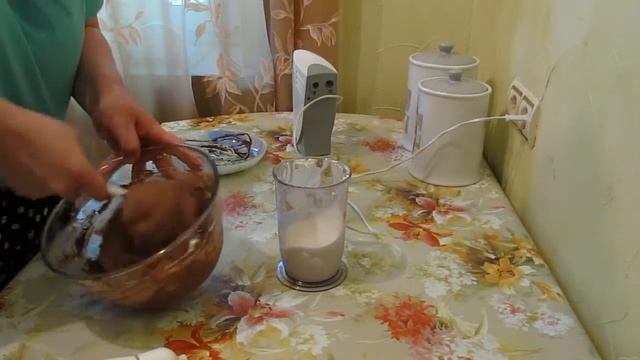Шоколадный десерт с легким заварным кремом (Dessert with chocolate cream) смотреть онлайн
