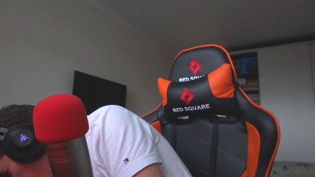 Майнкрафт, но УПАЛ В ЛАВУ - ЕМ ЛИМОН смотреть онлайн