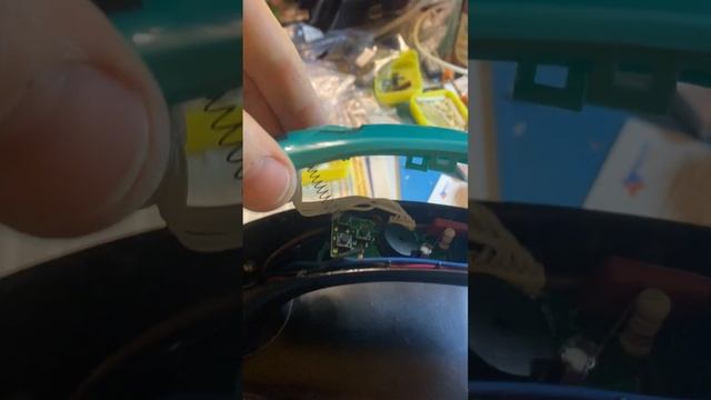 Утюг парогенератор Polaris pss 7510kРемонт разборка. 4 января 2024 г. смотреть онлайн