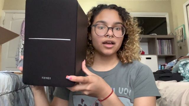 Unboxing My Edifier R1280DB’s Bookshelf Speakers смотреть онлайн
