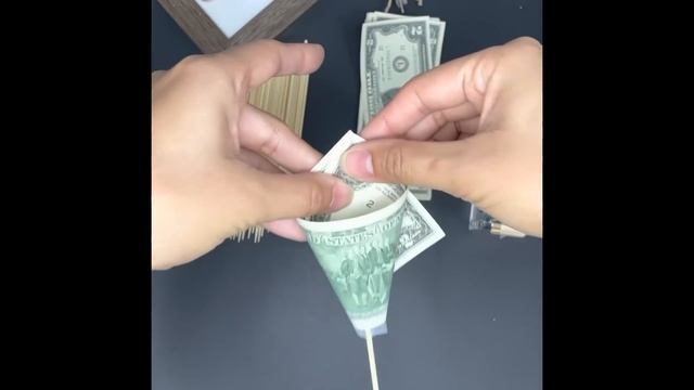 How to fold Bills for Money Bouquet by KK House смотреть онлайн