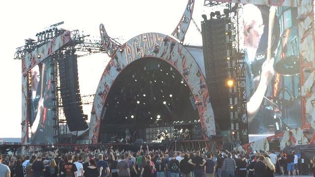 AC/DC - HELL AIN'T A BAD PLACE TO BE - Prague 22.05.2016 (