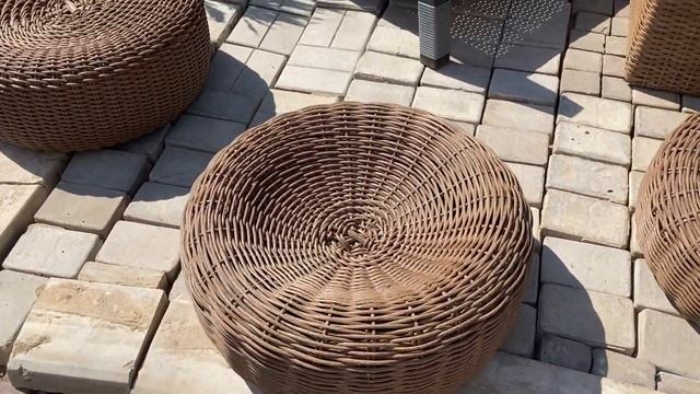 Уличный пуфик из искусственного ротанга для патио, веранды, балкона.
