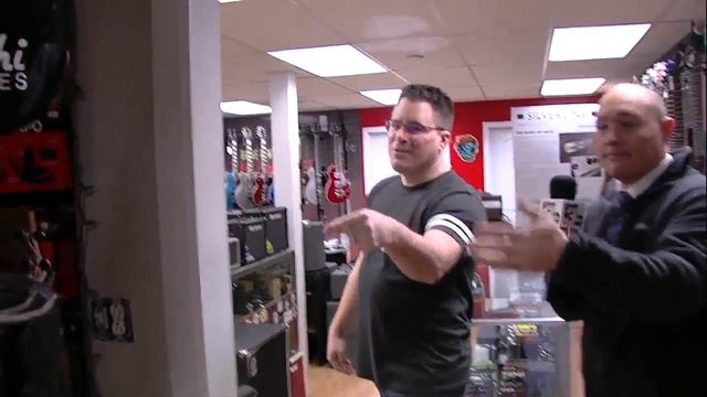 Brick and Mortar: Tour of The Zombie Guitar Company смотреть онлайн