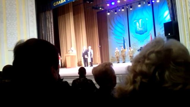 В Краматорске поздравляли военных с профессиональным праздником[06.12.14 "Второй Азаров"] смотреть онлайн