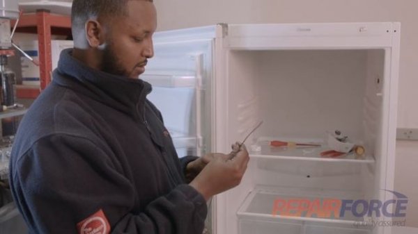 How to Replace a Thermostat on a Fridge Freezer