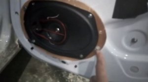 Установка динамиков а задние двери весты "блины в задние двери"