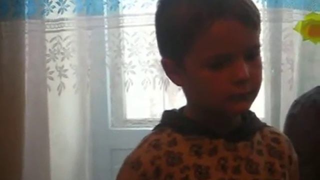 Мальчик из детского дома поет песню! Очень круто! смотреть онлайн