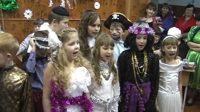 2013 12 28 Ёлка младшая Усениновская СОШ смотреть онлайн