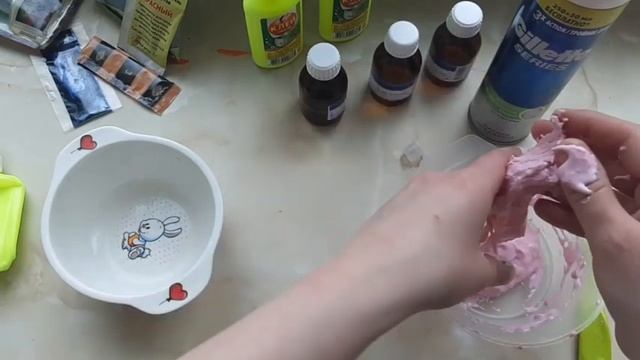 САМЫЙ ПРОСТОЙ РЕЦЕПТ СЛАЙМА // КАК СДЕЛАТЬ СЛАЙМ СВОИМИ РУКАМИ // Интерестные эксперименты дома смотреть онлайн