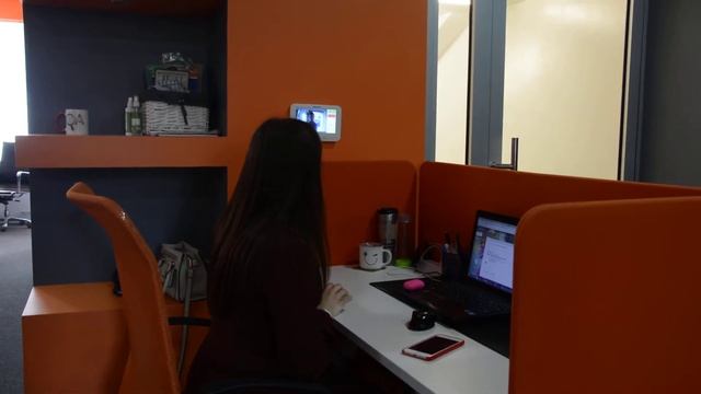 IP домофон у секретаря смотреть онлайн