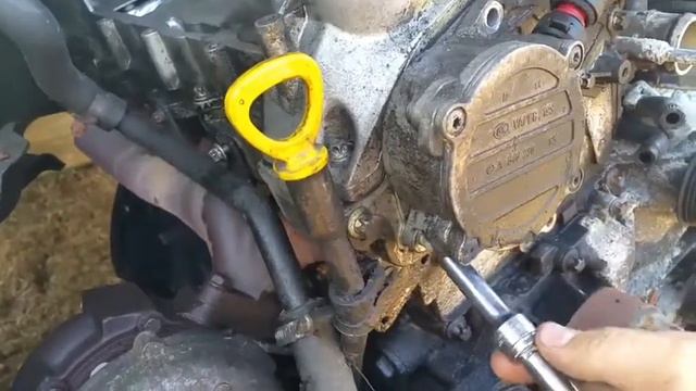 Mercedes Sprinter Series: Vacuum Pump Removal on 2.7L Diesel from Mercedes! How To: Part 9 смотреть онлайн