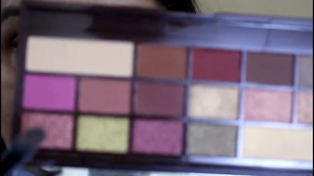 Easy Cranberry Rose Gold Eyes makeup Tutorial using Makeup Revolution Chocolate Rose Gold Pallet. смотреть онлайн