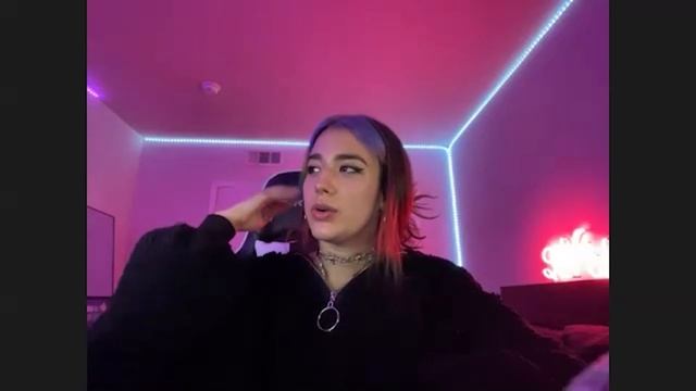 I Had to Go to Therapy for This! - Pop Star Alaina Castillo Interview | Celebrity GamerZ смотреть онлайн