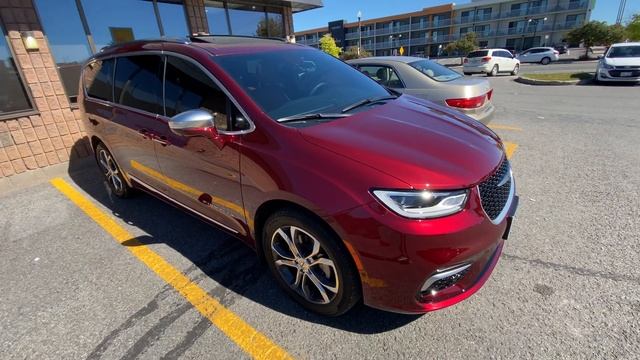 Velvet Red Pearl-Coat 2021 Chrysler Pacifica Pinnacle AWD [4K 2160P 60FPS] смотреть онлайн