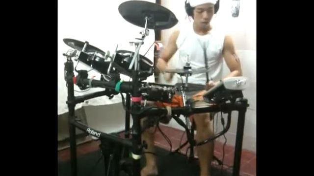 ArcticMonkeys: Brianstorm (PingSfZ drum cover) смотреть онлайн