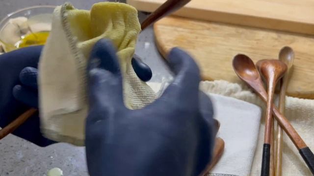 Как ухаживать за деревянными разделочными досками. [VLOG] смотреть онлайн