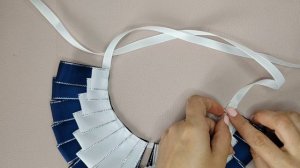 Воротничок в школу из репсовой ленты 2,5 см .