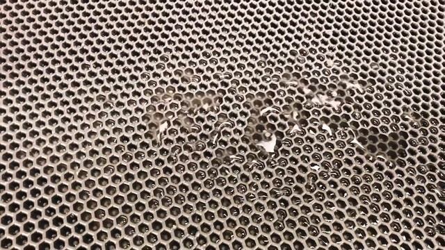 Коврик под лоток смотреть онлайн