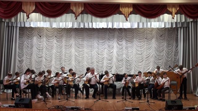 Оркестр народных инструментов (рук. В.В. Комаров) смотреть онлайн