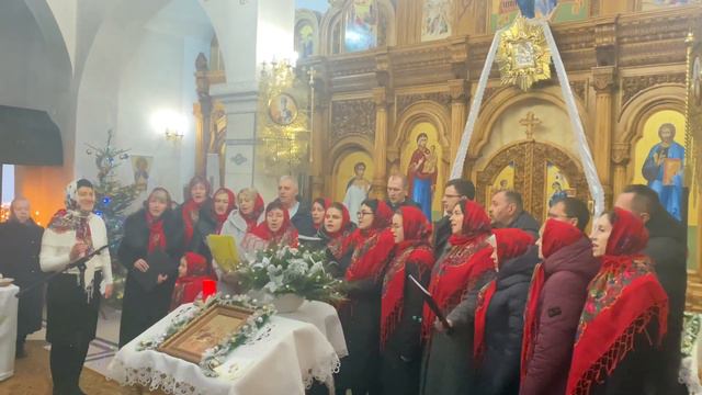 Колядки у виконанні хору Свято-Петро-Павлівського Храму м. Здолбунів. З Різдвом Христовим! Ч.1 смотреть онлайн