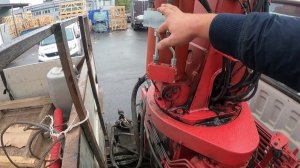 Что же делать, если аварийный клапан гидроцилиндра подъёма стрелы UNIC  не заменить?