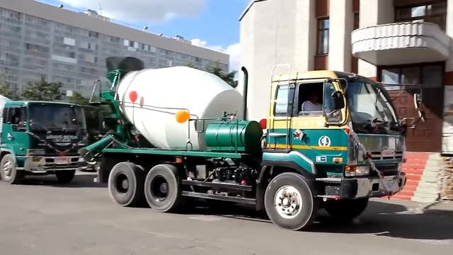 Свадебный кортеж на миксерах. смотреть онлайн