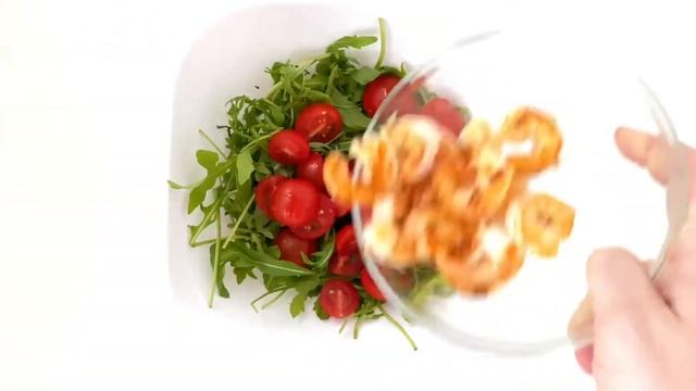 Салат с рукколой, креветками и черри смотреть онлайн