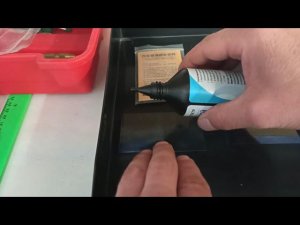 Пластинки для заполнения трещин на лобовом стекле