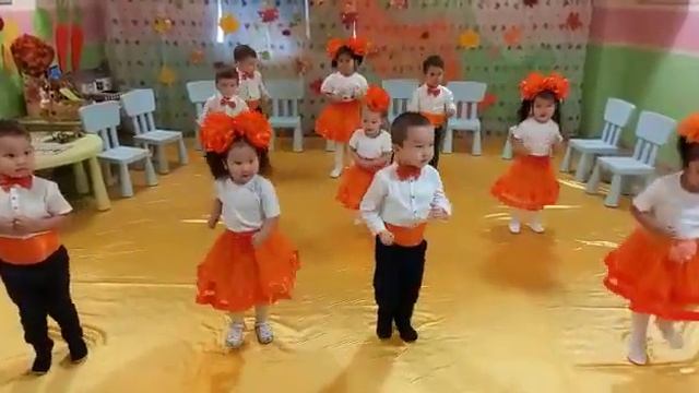 Танец "Злая тучка" группа Балапан смотреть онлайн