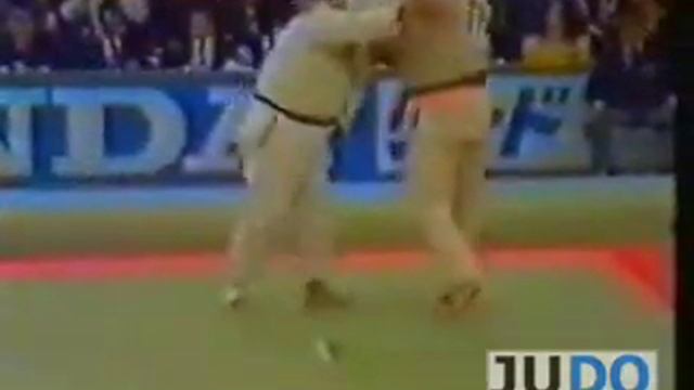 JUDO 1982 Jigoro Kano Cup: Alexey Tyurin (URS) - Yoshimi Masaki 正木 嘉美 (JPN) смотреть онлайн