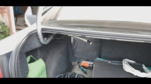 Музыка в Поло! Прокладка проводов. Установка вольтметра.